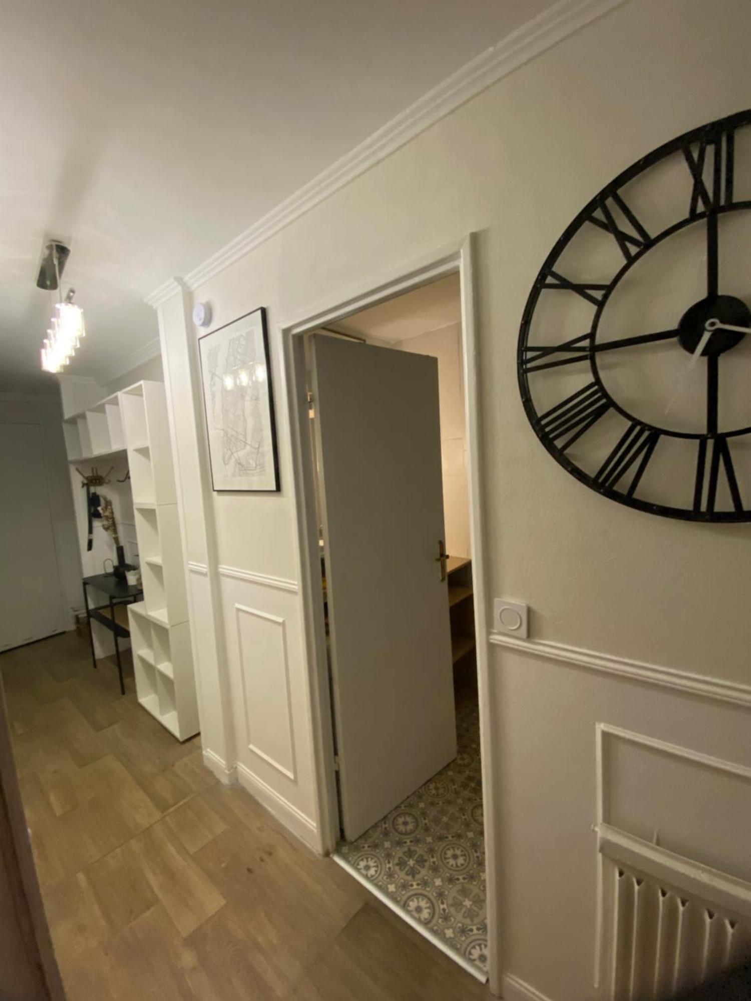 Bel Appartement Spacieux ,Convivial De 3 Chambres Avec Parking Prive Secure Caen Exterior foto